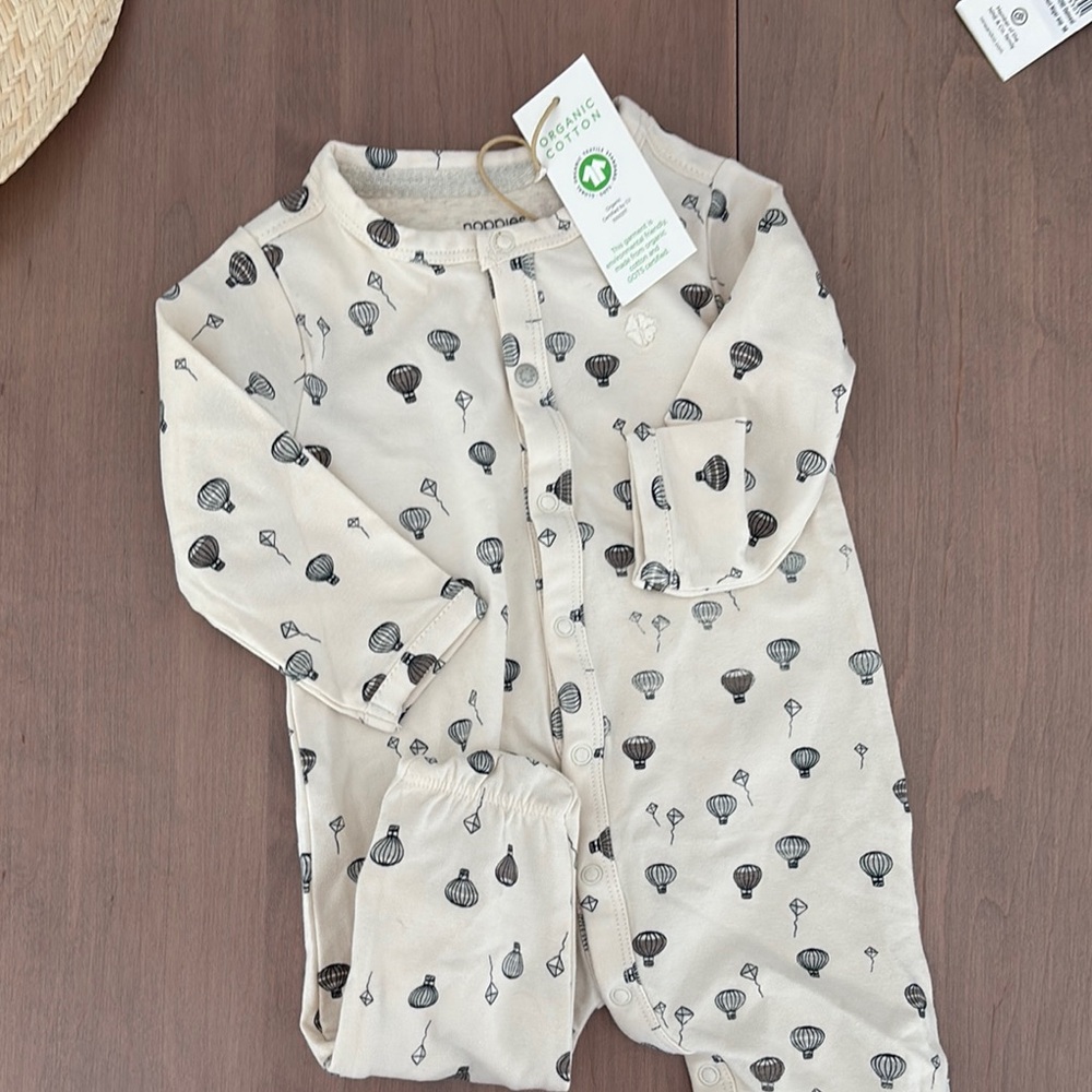 NWT noppies Organic Cotton Kids Pajamas - Cream with Black Hot Air Balloons